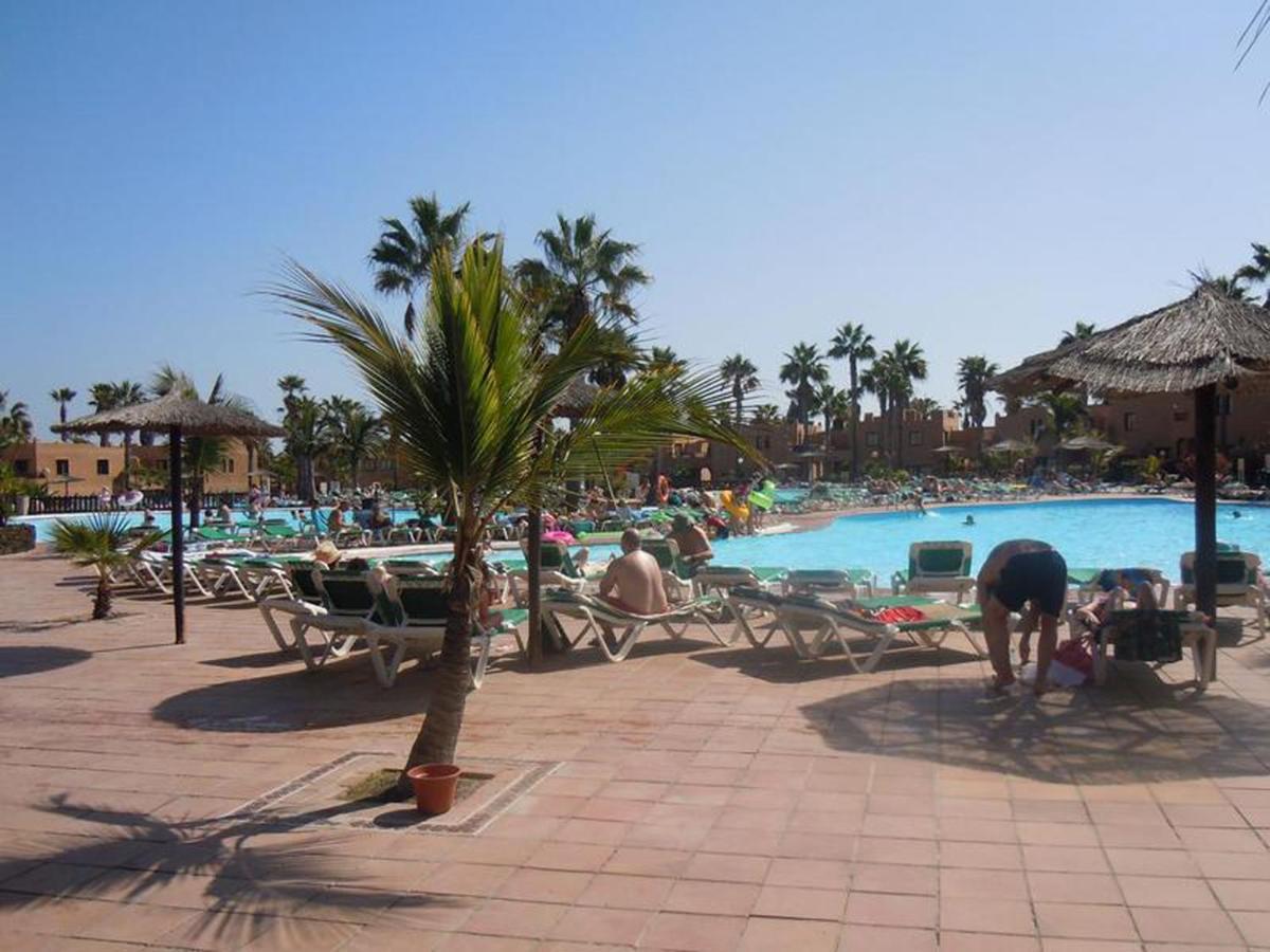 Family Apartment 1 Bedroom With Pool View 2 - Oasis Duna Resort Corralejo Exterior foto